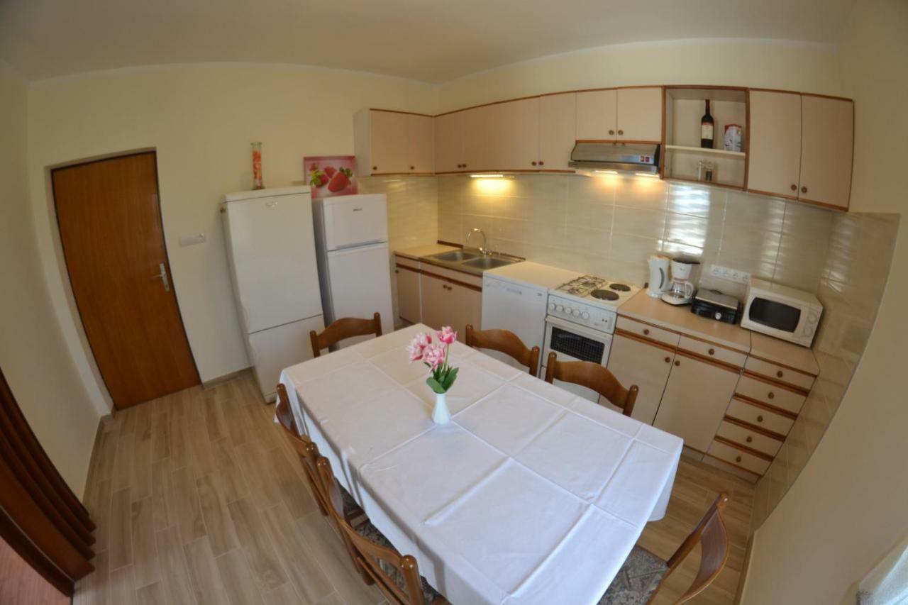 Apartman Jadranka Palit Exterior foto